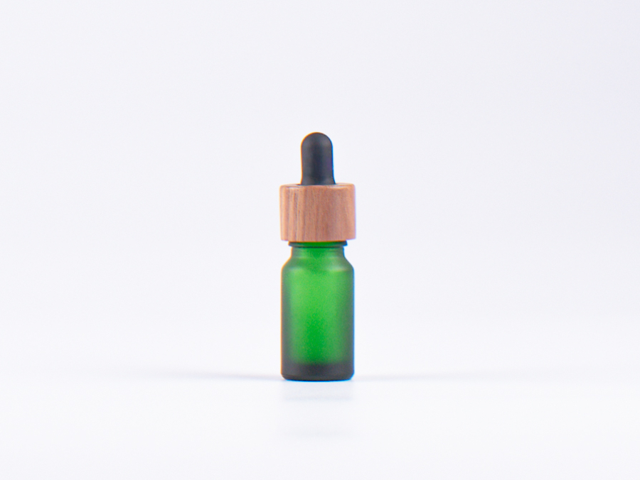 Grünglasflasche 10ml, mit Pipette Walnut